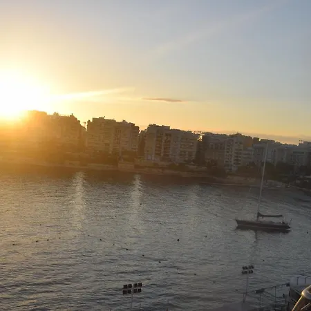 Saint Julians Seafront 200m2 Beautiful Сент Джулианс